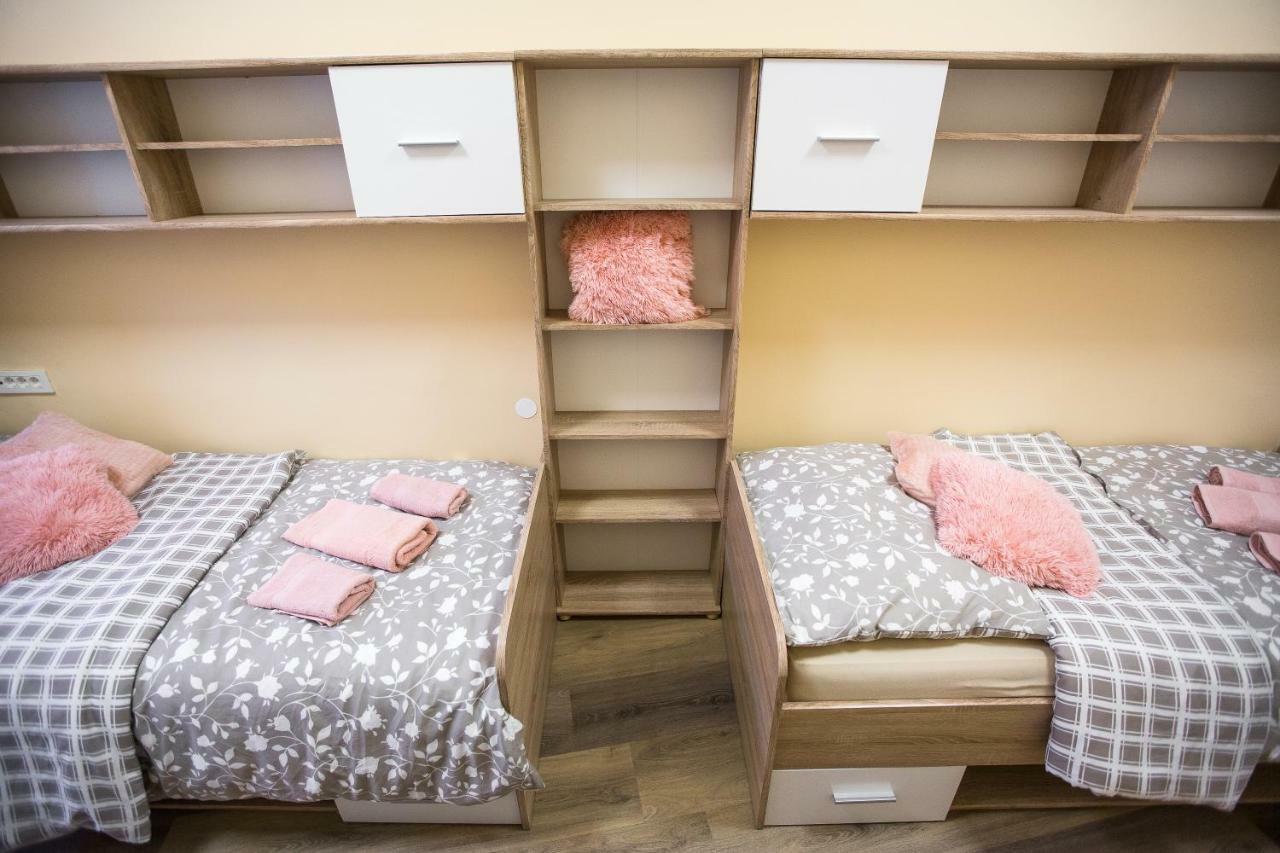 מריבור Minidorm Rooms In Heart Of City Center מראה חיצוני תמונה