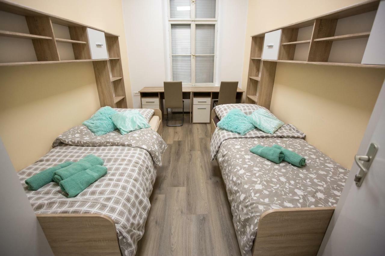 מריבור Minidorm Rooms In Heart Of City Center מראה חיצוני תמונה